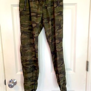 Dear John green camp jogger